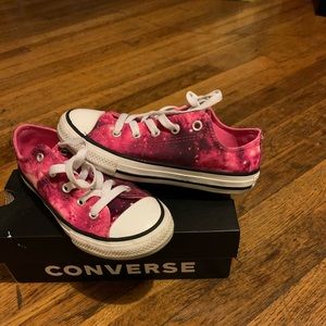 Junior Converse girls